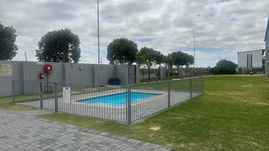 2 Bedroom Property for Sale in Parklands Western Cape
